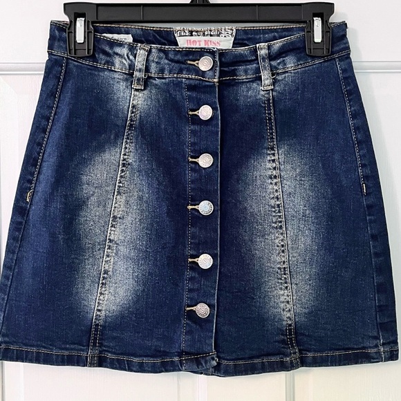 Women’s Blue Denim Mini Skirt with Button Closure - Picture 2 of 8